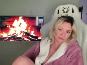 webcam girl kiradivine image #6205119