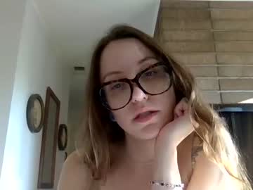 webcam girl naturalgirl2talk2 image #3613245