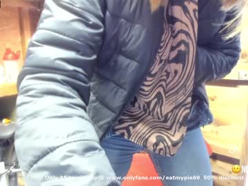 webcam girl eatmypie69 image #1112500