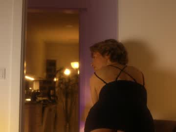 webcam girl hatnbelt image #3914466