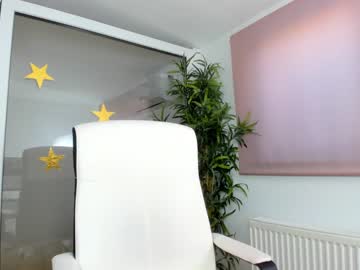 webcam girl ingridblondy94 image #3622739