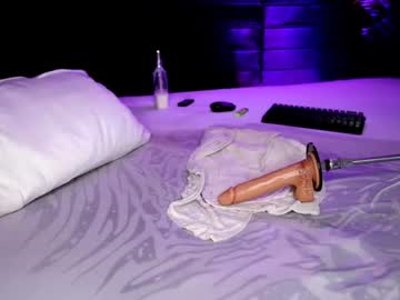 webcam girl dee_waters image #5432698