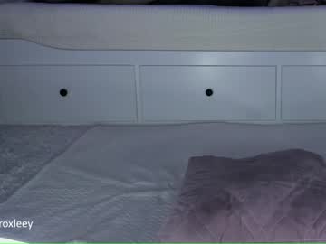 webcam girl roxy_blue_eyed_ image #1686047