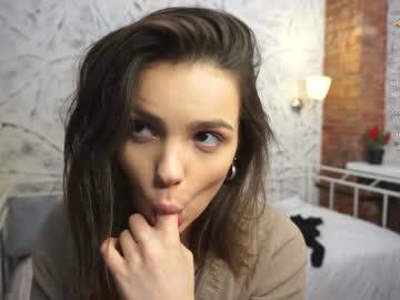 webcam girl emiliacourtney image #5797727