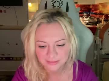 webcam girl kiradivine image #3849207