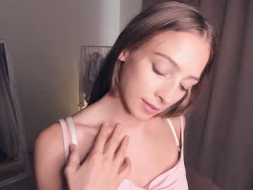 webcam girl wave_of_happy_ image #5549319