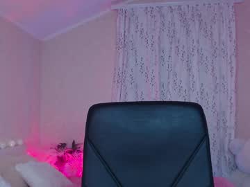 webcam girl lit1le_kitty_ image #1008950