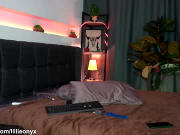 webcam girl lillieonyx image #557466
