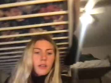webcam girl bambis_honeypot image #852362