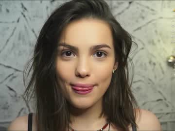 webcam girl emiliacourtney image #5811173