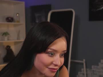 webcam girl ella_knockers_xl image #3159548