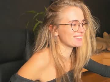 webcam girl linellali image #2815404