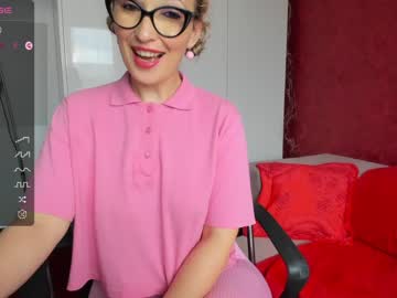webcam girl emilymilf__ image #5593184