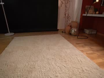 webcam girl chillwithkira image #3577365