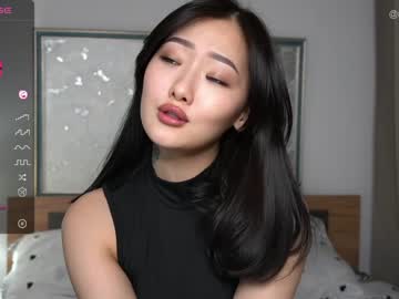 webcam girl refined_style image #6434536