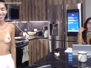 webcam girl anastasiapetitegirll image #5196037
