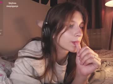 webcam girl sleepingsonya image #4657271