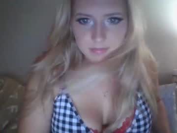 webcam girl dumb_blonde69 image #5230796