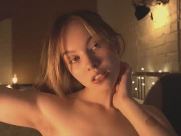 webcam girl bibi_it_is image #3011335