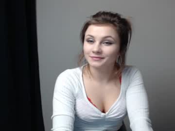 webcam girl relax_nina image #697540