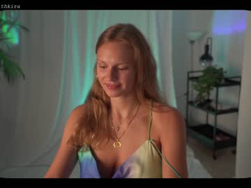 webcam girl chillwithkira image #2085522