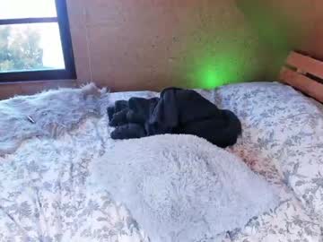 webcam girl frenchgirl_ image #1479325