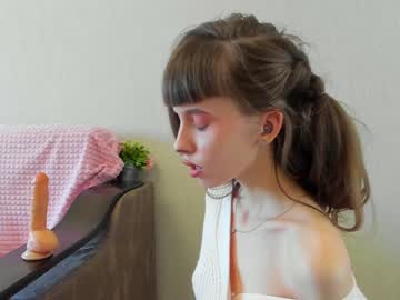 webcam girl flowerofsin2001 image #4325257
