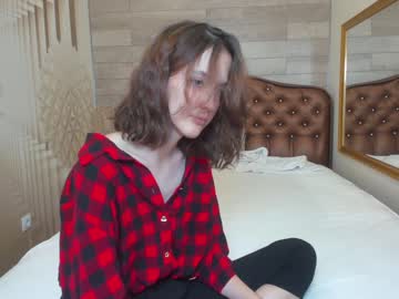 webcam girl lil_stitch image #2649600