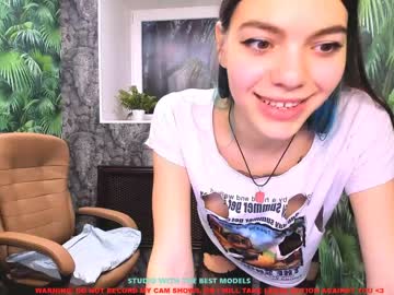 webcam girl maura_shy image #595501