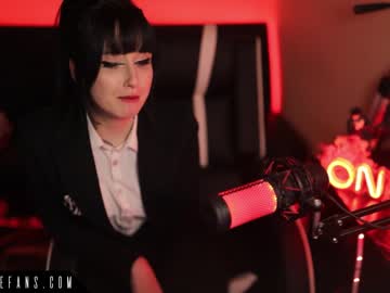 webcam girl raven_alternative image #6780847
