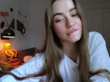 webcam girl strawberryjamx image #5192194
