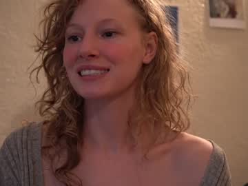 webcam girl sistinehashands image #3403741