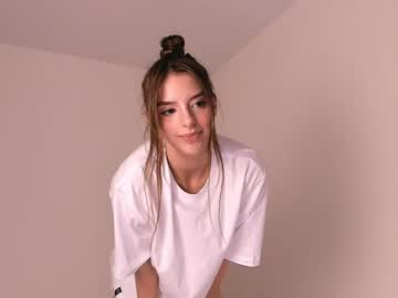 webcam girl lesi_moon image #5032362
