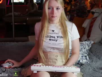 webcam girl bestblondiiecb image #5882849