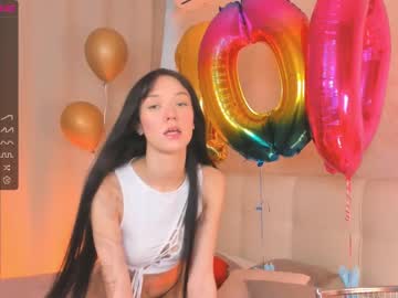 webcam girl keylalong image #4639113