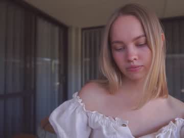 webcam girl bibi_it_is image #3917360