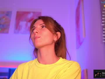 webcam girl sweetkira555 image #2885395