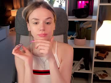webcam girl devilmayshy image #3897440