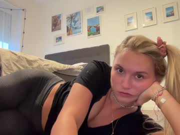 webcam girl sarahsapling image #5350238