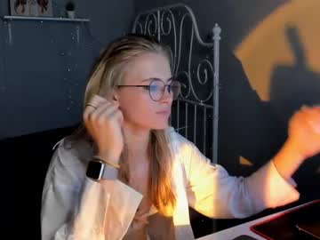 webcam girl linellali image #2449213
