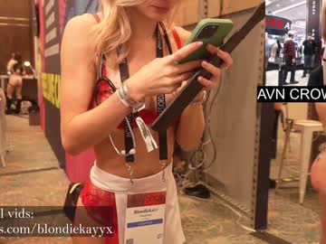 webcam girl blondiekayy image #3448243