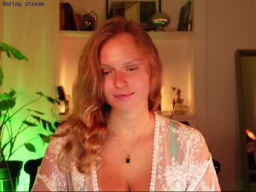 webcam girl thelawofattraction image #153538