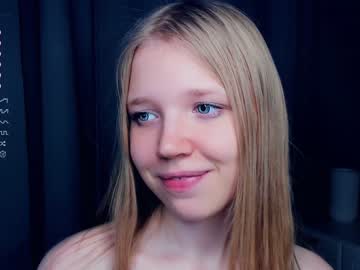 webcam girl hug_honestly image #5809997