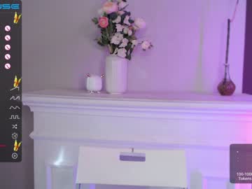 webcam girl small_blondee image #2935828