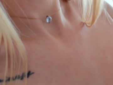 webcam girl christine0990__ image #5484706