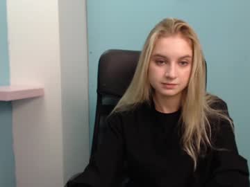 webcam girl _petite_sweet image #200121