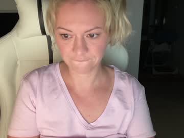 webcam girl kiradivine image #2701372