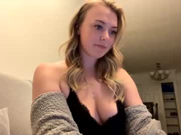 webcam girl blondeblueeyedmama image #4293268