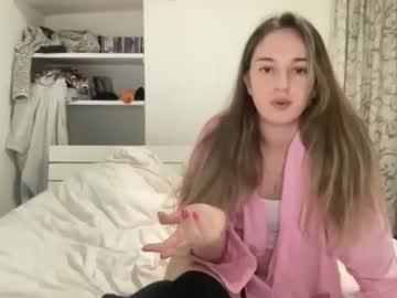 webcam girl lilmills image #1029809