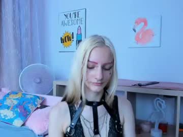 webcam girl erika__lodge image #2303655